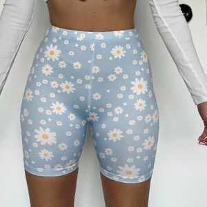 High-Rise Daisy Print Bike Shorts - Light Blue